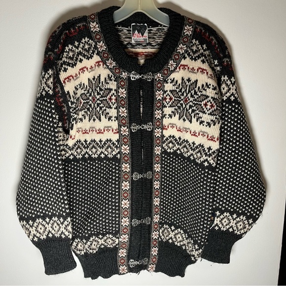 Vintage Dale of Norway, pure wool cardigan sweater sz XS gray snowflakes clasps - Picture 1 of 8